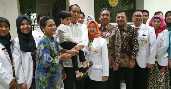 Kelahiran Cucu Ketiga Presiden Joko Widodo