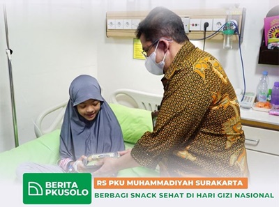 RS PKU SOLO Berbagi Snack Sehat di Hari Gizi Nasional